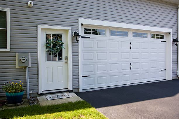 24/7 Emergency Garage Door Panel Replacement experts in West Mayfield, PA